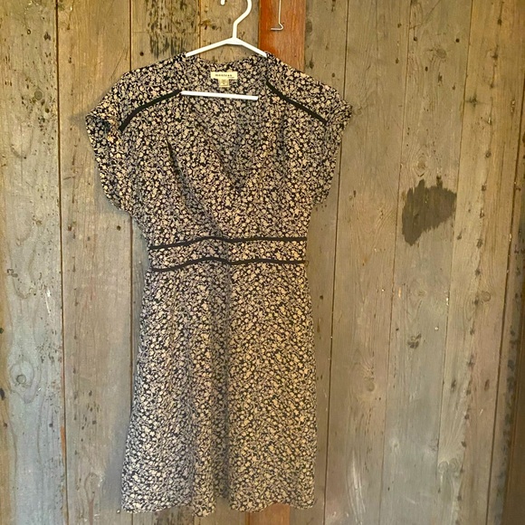 Monteau floral dress - Picture 1 of 4